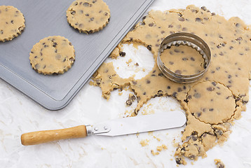 Image showing Baking chocolate chip cookies