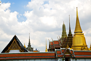 Image showing  thailand asia   in  bangkok rain  temple gold