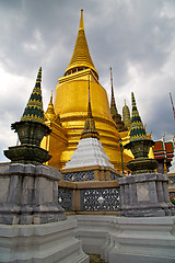 Image showing  thailand asia   in    colors  roof wat  palaces     sky        