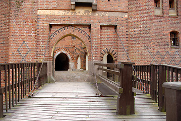 Image showing entrance gate of the castle