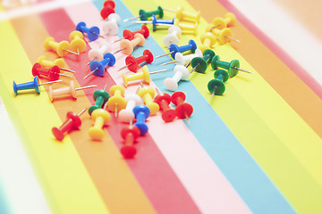 Image showing Colorful pushpins