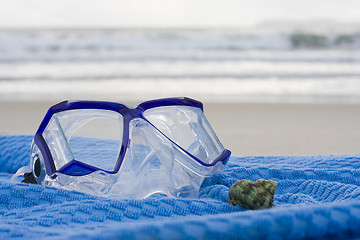 Image showing Diving mask on blue towel