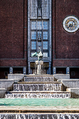 Image showing City Hall and monuments in Oslo, Norway