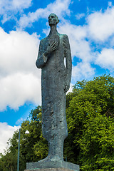 Image showing Statue of King Haakon VII in Oslo