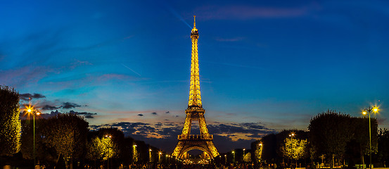 Image showing Eiffel Tower at sunset in Paris