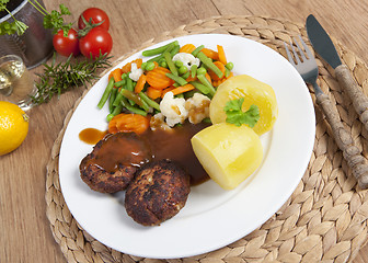 Image showing Meatballs with vegetables