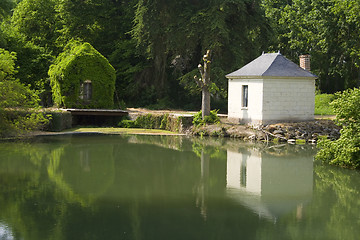 Image showing Reflected house 1