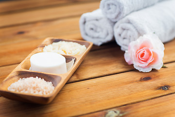 Image showing close up of soap, himalayan salt and scrub in bowl