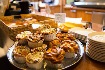 Image showing close up of buns and cakes at cafe or bakery