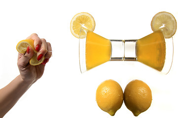 Image showing squashing lemon