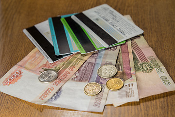Image showing Credit cards and cash