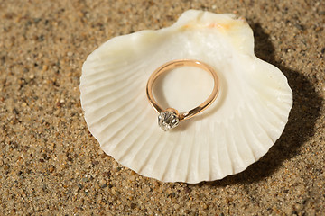 Image showing Wedding ring in a shell