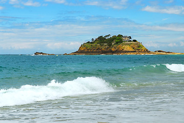 Image showing Island in the ocean