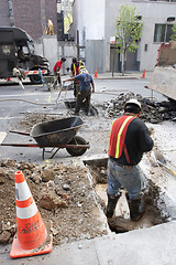 Image showing Construction workers in Manhattan