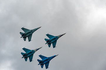 Image showing Team flight of russian pilotage team on SU-27