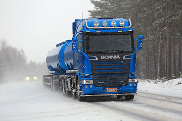 Image showing New Blue Scania R580 Tank Truck in Snowfall 