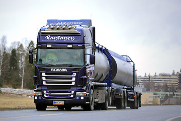 Image showing Purple Scania R500 Tank Truck For Bulk Transport