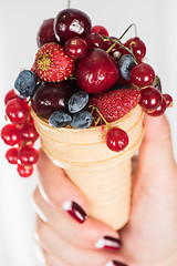 Image showing fresh berries in wafer