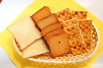 Image showing basket with bread