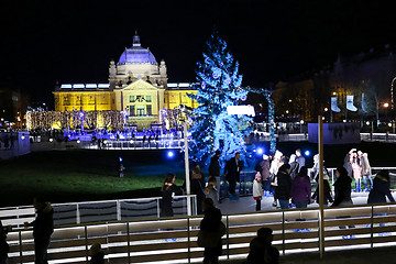 Image showing Skating rink in city center