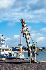 Image showing Shipping crane at the harbor