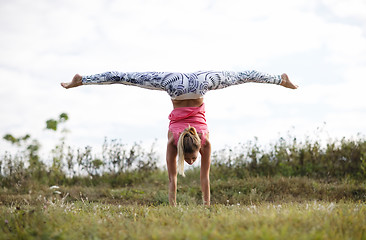 Image showing Girl training outdoor