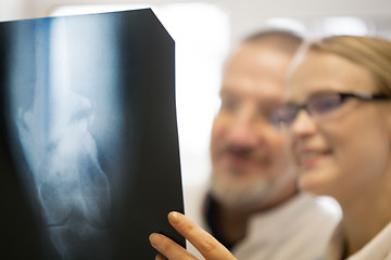 Image showing Doctors making a diagnosis using x-ray images