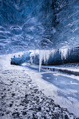 Image showing Amazing glacial cave