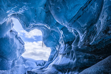 Image showing Amazing glacial cave