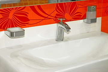 Image showing Red faucet