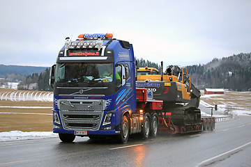 Image showing Volvo FH16 600 Heavy Haul along Highway