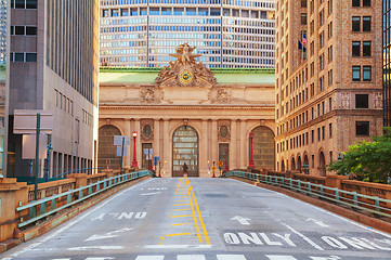 Image showing Grand Central Terminal viaduc and old entrance