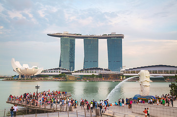 Image showing Overview of the marina bay with the Merlion and Marina Bay Sands