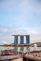 Image showing Overview of the marina bay with the Merlion and Marina Bay Sands