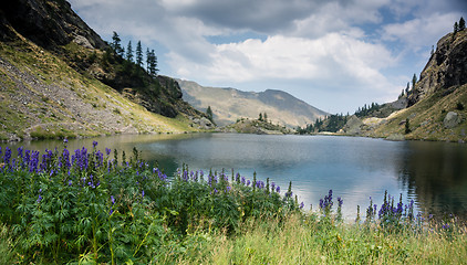 Image showing Romantic mountain lake in Alps
