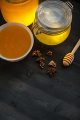 Image showing Honey with walnut