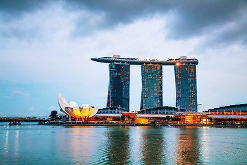 Image showing Overview of the marina bay with Marina Bay Sands in Singapore