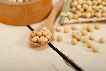 Image showing organic soya beans 