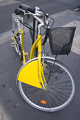 Image showing Yellow bike