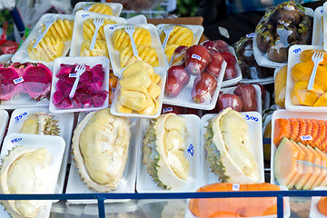 Image showing fresh fruits in packing