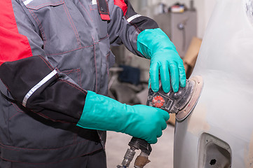 Image showing Polishing the car 