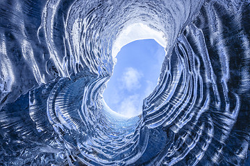 Image showing Amazing glacial cave