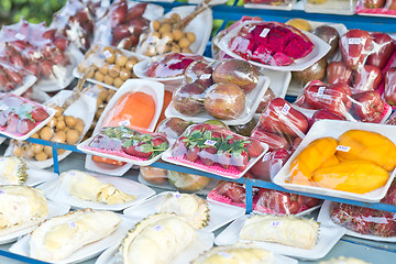 Image showing fresh fruits in packing