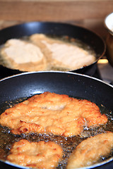 Image showing preparing czech chicken schnitzel\r\n