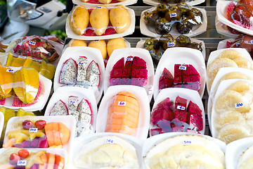 Image showing fresh fruits in packing