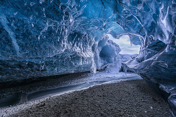 Image showing Amazing glacial cave