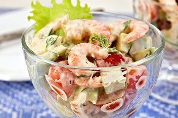 Image showing Salad with shrimp and tomatoes in glass