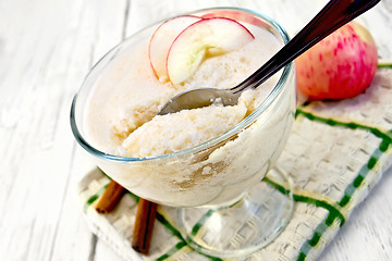 Image showing Jelly airy apple in glass bowl on napkin