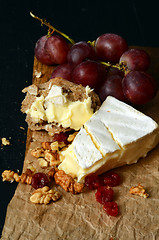 Image showing cheese and crackers