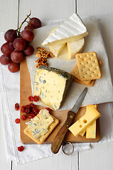 Image showing cheese and crackers